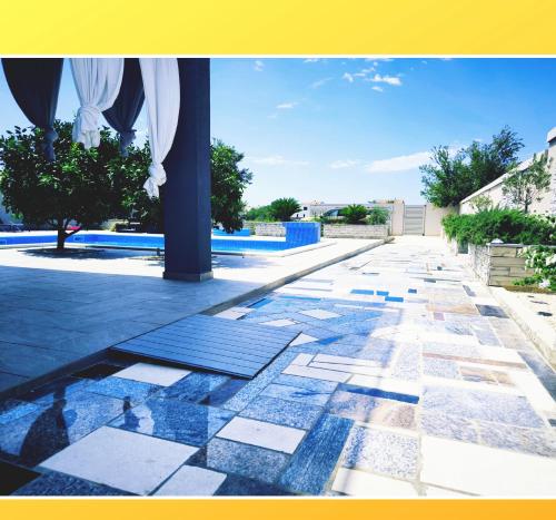 Apartment with pool, accessible for people with disabilities, near Zadar