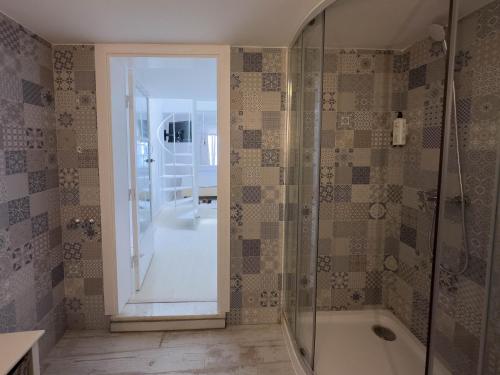 Bagno di Queen's Ocean Sight - Guest House