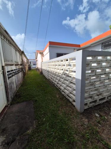 El edificio en el que está el departamento