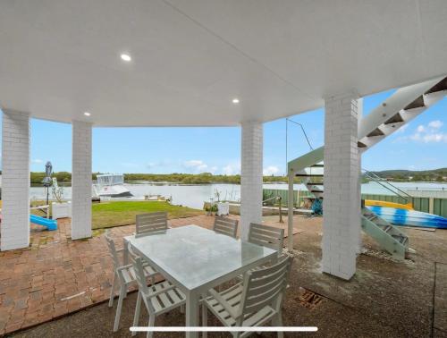 Gallery image of Waterfront Escape Swansea in Swansea