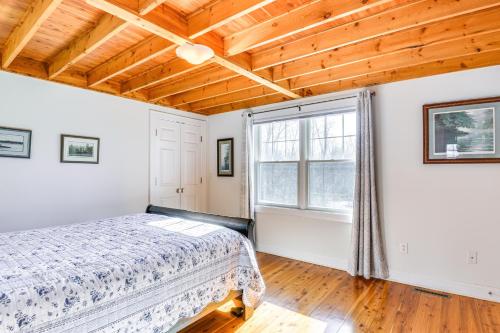 Katil atau katil-katil dalam bilik di Apt on St Lawrence River in Cape Vincent!