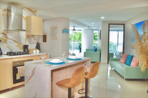 Kuchyň nebo kuchyňský kout v ubytování Exclusivo apartamento de lujo frente al mar en Los Morros, con acceso directo y privado a la mejor playa de Cartagena