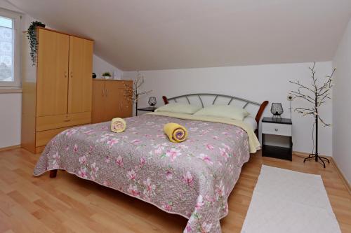 Apartments by the sea Kampor, Rab - 24630