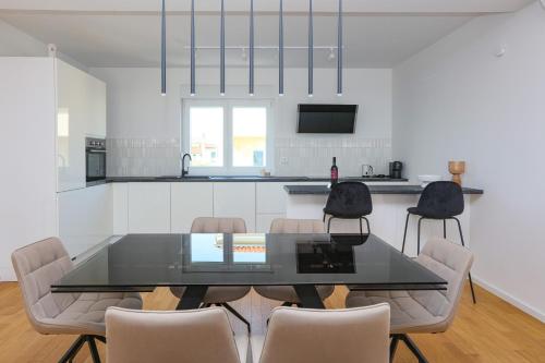 Apartments with parking space Brodarica - Sibenik - 24706