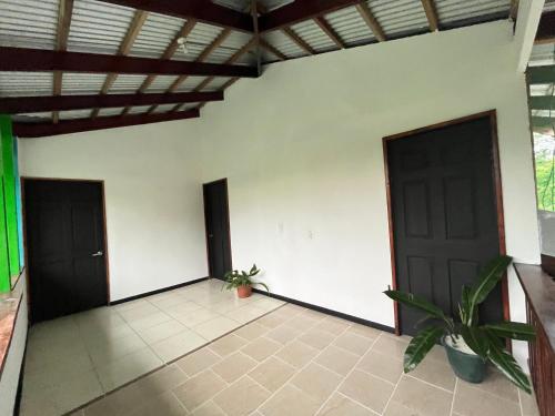 Φωτογραφία από το άλμπουμ του Hostel Castle House σε Tortuguero