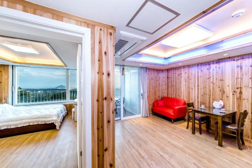 Foto de la galería de JeJu Modnie Pension en Seogwipo