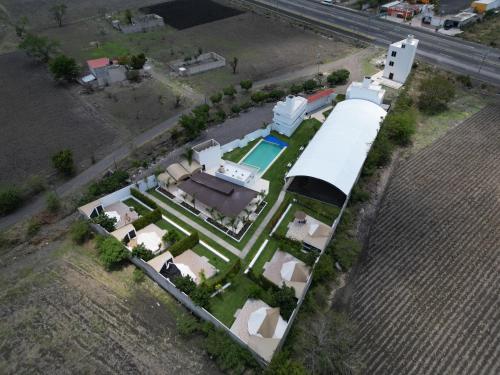 Bazén v ubytování Glamping Majagua nebo v jeho okolí
