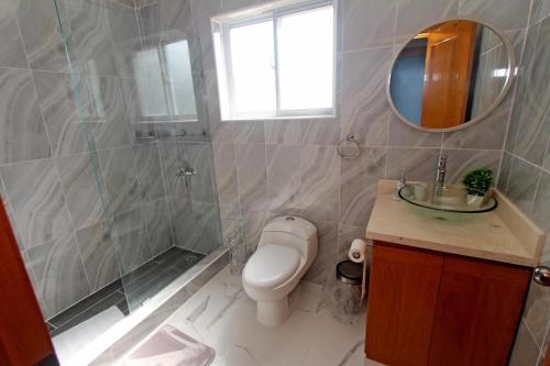 Ένα μπάνιο στο Private Villa in Gated Community near Playa Dorada