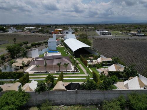 Bazén v ubytování Glamping Majagua nebo v jeho okolí