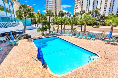 Πισίνα στο ή κοντά στο Pelican Pointe 316
