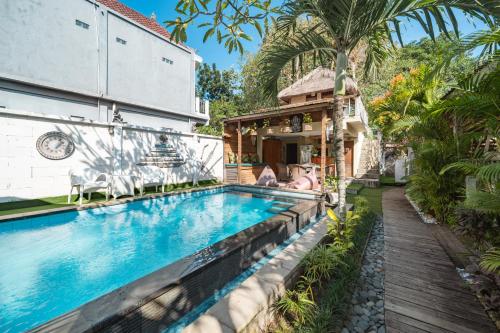 Kolam renang di atau dekat dengan Kakiang Guesthouse