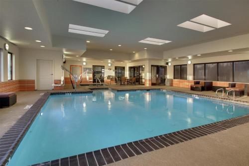 a large swimming pool in a hotel room at Hampton Inn & Suites Shreveport in Shreveport
