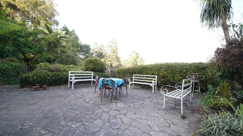 Κήπος έξω από το Bamboo Retreat