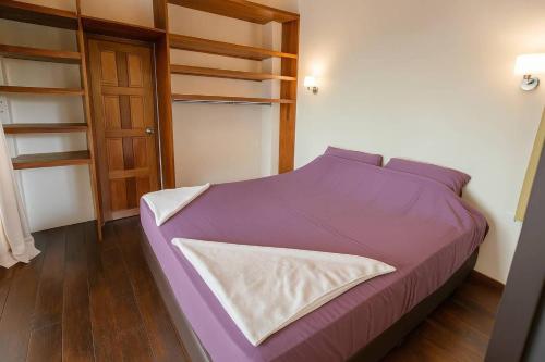 Postel nebo postele na pokoji v ubytování Sea View Jungle Eco-Pool House