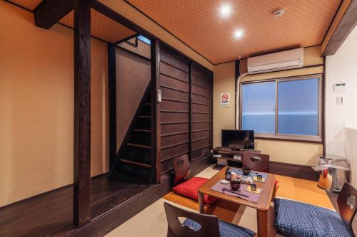 1 stop to Namba! Shinsaibashi & Japanese homestay kenny1