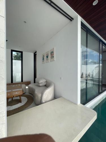 Ruang duduk di Kamaimo Villa