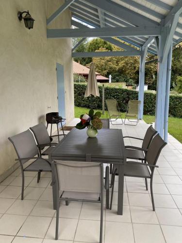 Patio nebo venkovní prostory v ubytování Gite arriou du bruca