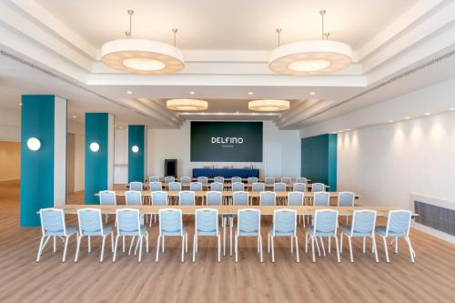 El área de trabajo o centro de convenciones de Hotel Delfino Taranto