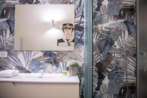New 3BR-2 Baths Near Vatican & Metro- The Comics House