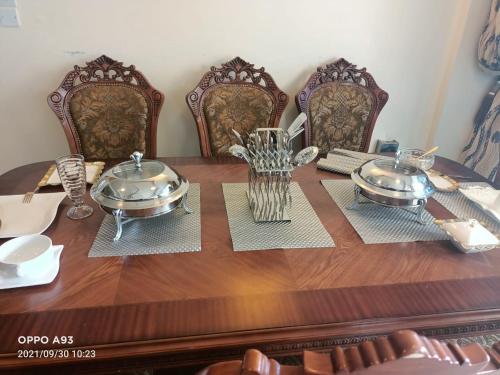 Gallery image of Nyali Emirates Reef 10C VIP 4 Bedroom Luxury Apartment with private nude sunbathing in Mombasa