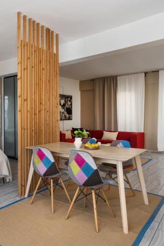 Ikaros Skyline Retreat - 6th Floor City View Apartment