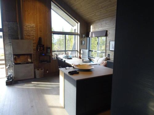 Η κουζίνα ή μικρή κουζίνα στο Strupa - 3 bedroom cabin in Hemsedal