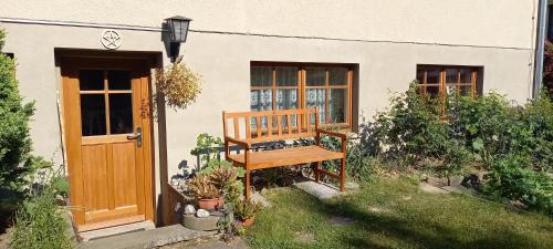 Taman di luar Gästezimmer Morgenstern