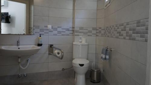 Gallery image of Angelina Hotel in Ormos Panagias