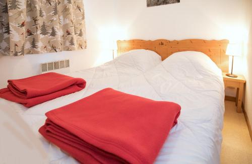 Postel nebo postele na pokoji v ubytování Balcons B 021 - PARC NAT VANOISE appart 6 pers