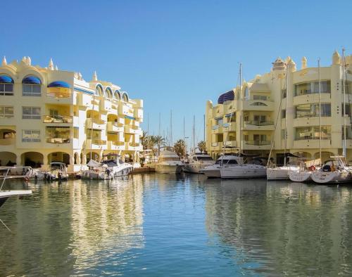Prime Location! Flat with Sea View -Near Nightlife