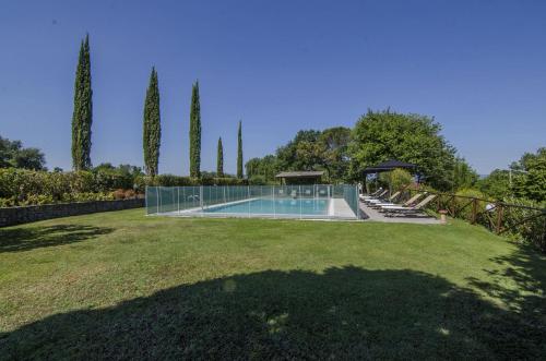 Πισίνα στο ή κοντά στο Tuscan villa with private pool garden view hot tub and total chill