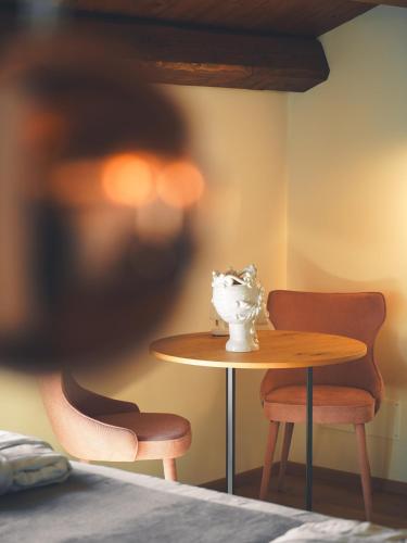 Suite con bañera de hidromasaje y balcón panorámico