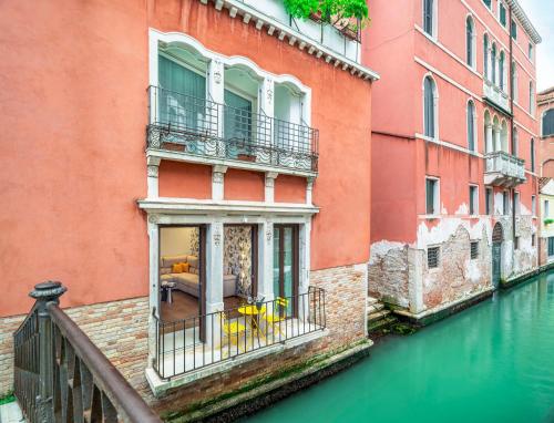 Modern Apartment with View on San Giovanni e Paolo R&R photo 7