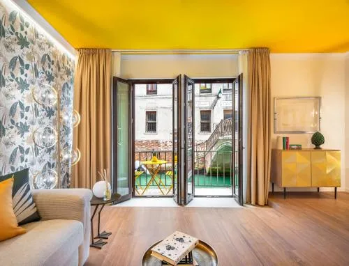 Modern Apartment with View on San Giovanni e Paolo R&R photo 1
