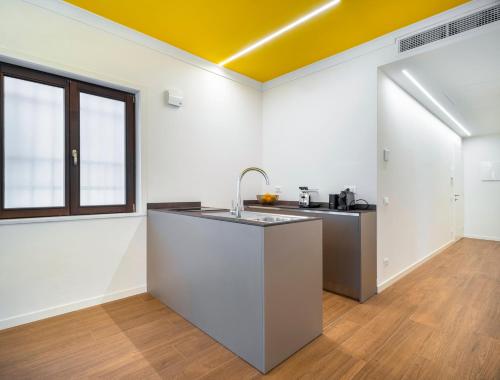 Modern Apartment with View on San Giovanni e Paolo R&R photo 27