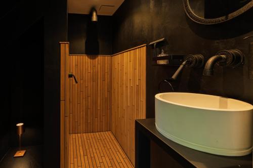 Koupelna v ubytování Nest - luxe wellness met privé sauna in Friesland
