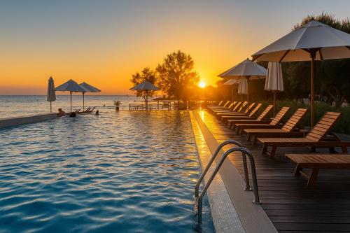 Sunny Resort Apartment with Seaview 1163