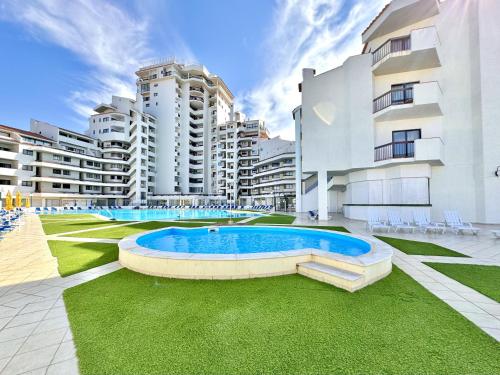 Albufeira Skylight 2 With Pool by Homing