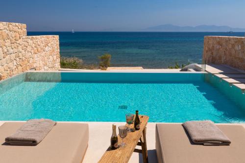 Piscina en o cerca de AÁSHNA Suites and Residences