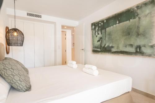 Urban retreat with patio and cinema REMS