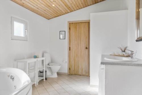 Ένα μπάνιο στο 1046-Thisted-Johns-Vej-26