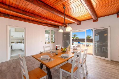 Villa Nino by Villa Plus
