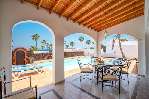 Villa Nino by Villa Plus