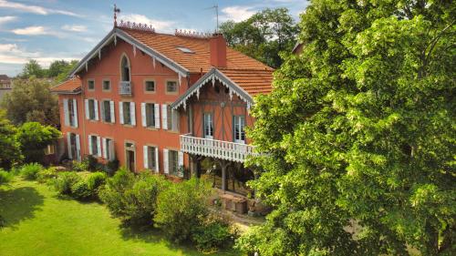 Κήπος έξω από το Domaine La Belle Histoire - Gîte côté Parc