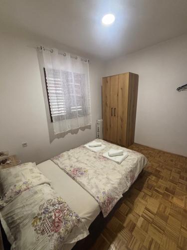 Кровать или кровати в номере Bloom Home Bar
