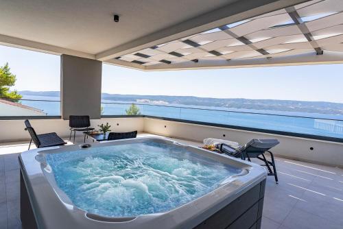 NEW! Villa Angelus – Your Luxurious Retreat near the Sea