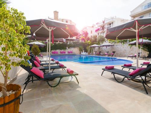 Bazén v ubytování Kalkan Suite 302 nebo v jeho okolí