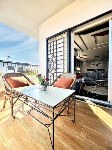 Un balcón o terraza en Rabat sidi yahya zaër