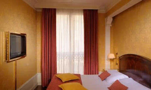Art Hotel Orologio photo 4