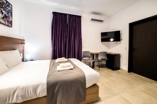 Katil atau katil-katil dalam bilik di New Luxury Double Bed Studio With View -BV5